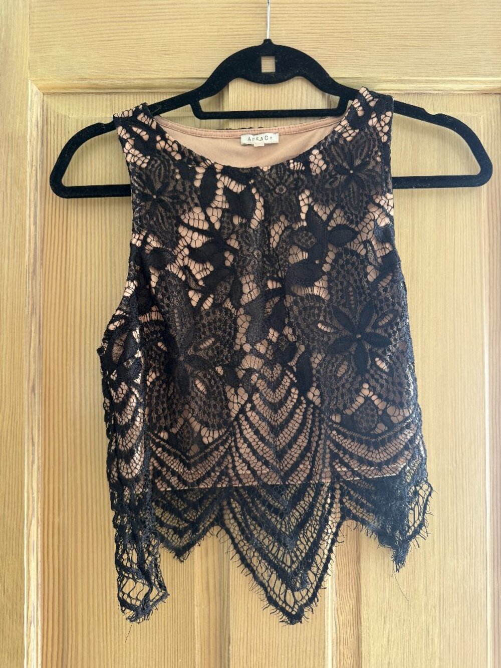 A. Peach Lace Tank Top | Black & Nude | Size L